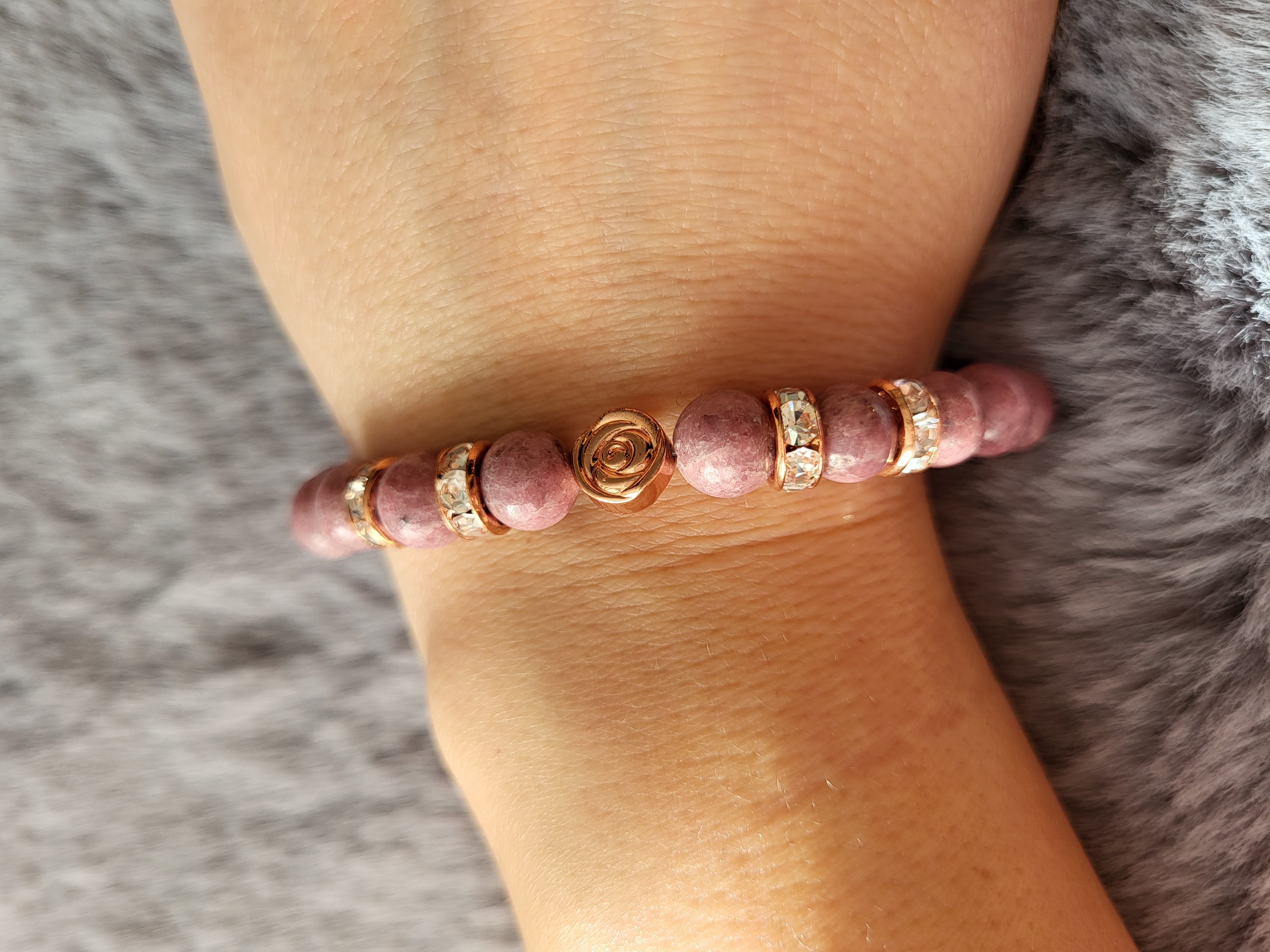 Jáde, rose gold köztesekkel
